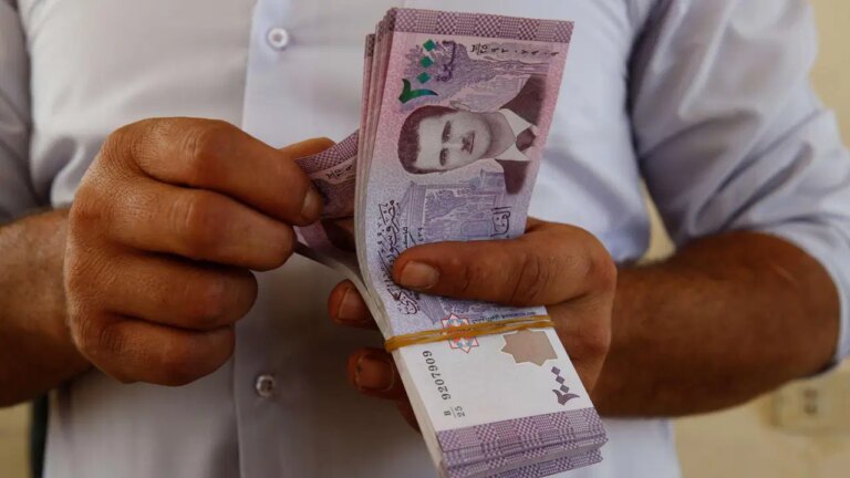 suriye-lirasindan-iki-sifir-atiliyor-yeni-hukumetten-para-biriminde-buyuk-degisiklik-2AaXLYLY.jpg