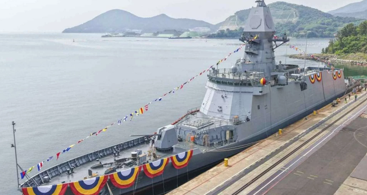 3.600 Tonluk Yeni Harp Gemisi ROKS Jeju Denize İndirildi: Güney Kore’nin Gücü Gözler Önünde