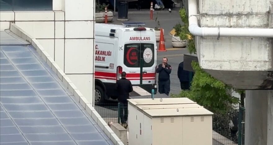 Hastanede Bıçaklanan Genç, 10. Kattan Düşerek Hayatını Kaybetti